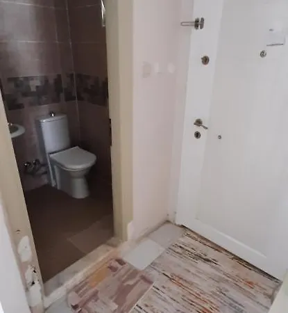 Vila Havuzlu Sitede Bahceli Yazlik