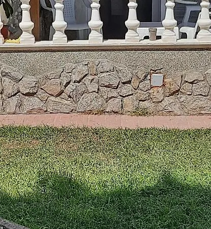 Vila Havuzlu Sitede Bahceli Yazlik